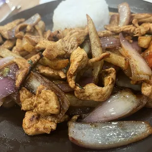 Chicken saltado