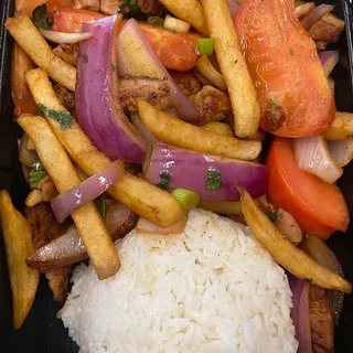 Pollo Saltado