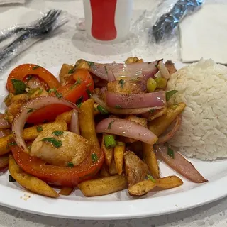 Pescado Saltado