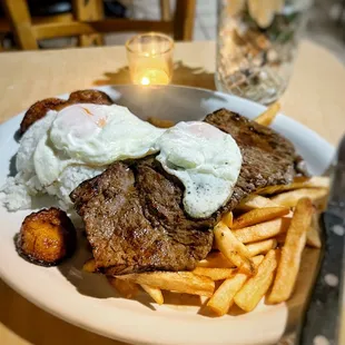 Bisteck a lo Pobre (Steak and Eggs)