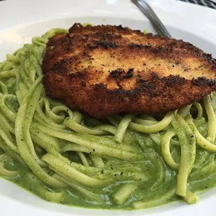 Tallarin Verde Pollo