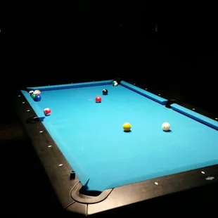 Unfortunately in the non-smoking section, the table is so unlevel, u cannot shoot a good game!