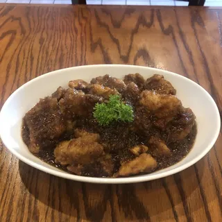 E9. Inlay Depp-Fried Fish Curry