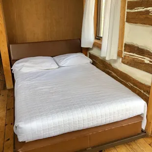 Murphy bed in the Dogwood cabin