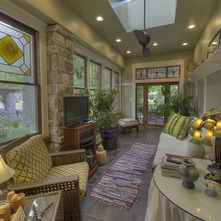 Garden Room - All Season&apos;s - Community Area