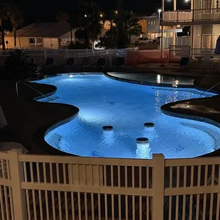 Very nice pool.