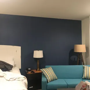 Huge rooms that are cozy!