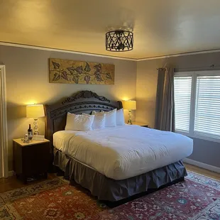 Stunning room comfortable and serene