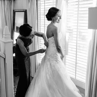 Getting ready in the Rose Cottage, photography by Media Lewandowski, July 2021