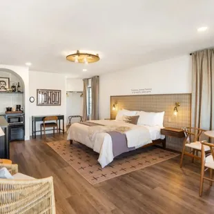 Superior king room