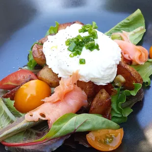 A delightful breakfast made by their in-house chefs before we hit the road. As delicious as it is enticing. Yums!