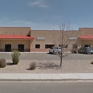 Clean Family Friendly Repair Shop