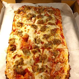 The GOAT (sausage) pizza. Excellent, get this!