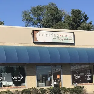 Such a large space! Located in the Five Mile Center, closer to Petco.
