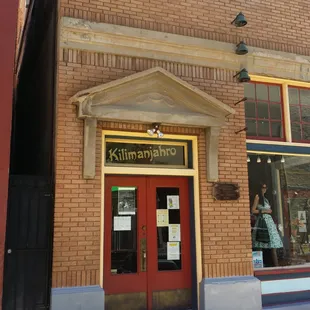 Right place wrong time.  10:00 am. TUESDAY?