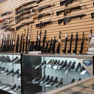 It's so close to Flying Star the best shopping plaza in  ABQ for sure. So safe.