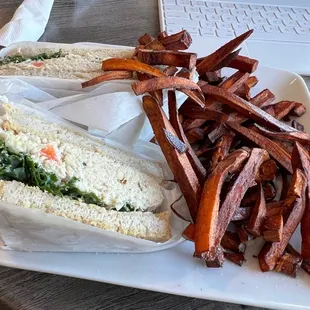 Chicken Salad Sammy Plate