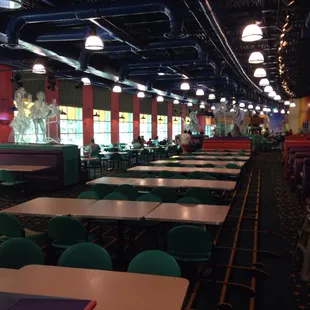 Their food court can fit many families to dine indoors.