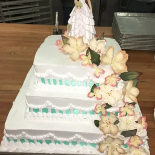  a wedding cake