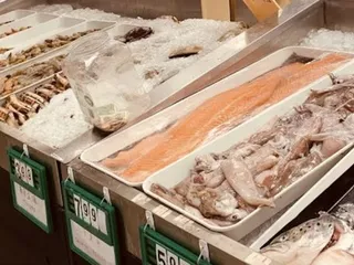 Viet Hua Market