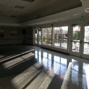 I house community room 1/14