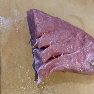 Bluefin tuna Belly part .. very terrible , poor quality
