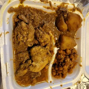 Curry chicken boneless always served with chick peas that were good but curry potatoes were mediocre