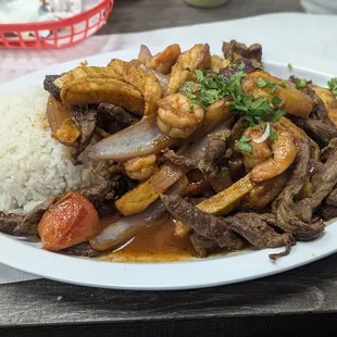 Tierra y Mar (beef and shrimp)