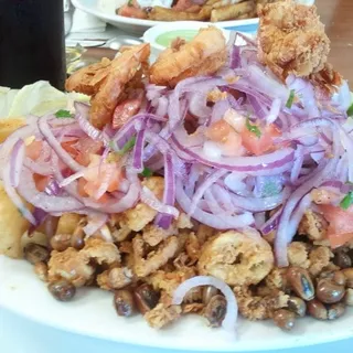 Jalea de Pescado con Mariscos