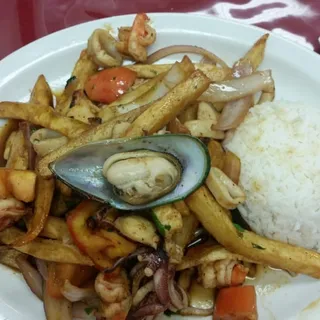 Saltado de Mariscos