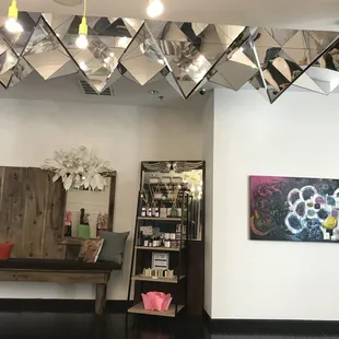 The salon is just sooooo cute!!!!!
