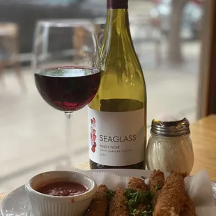 Mozzarella sticks + Pino