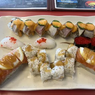 2 Piece Tobiko Nigiri