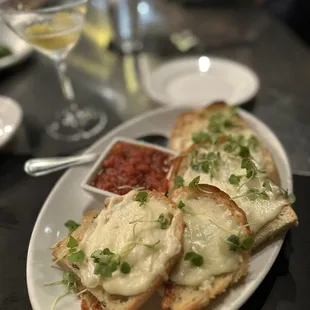 Basil Cheese Garlic Bread