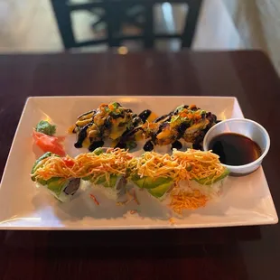 iPho Sushi Kitchen & Bar