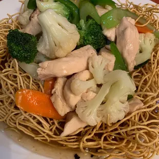 Stir fry crispy egg noodles