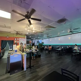 Nice place chilling  Pho and coffe Chicken orange