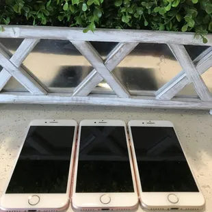 IPhone 7 32gb Unlocked for any gsm carrier. Ready for overseas use