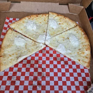 yummy thin crust pizza