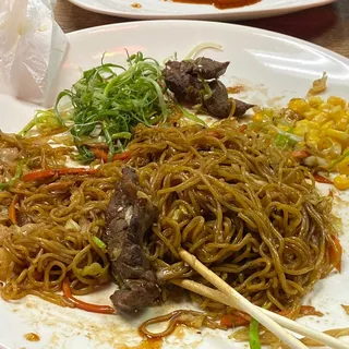 28. Beef Yakisoba