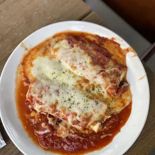 a plate of lasagna