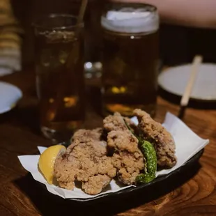 fried chicken wings, bbq wings, chicken wings and fried chicken, fried chicken, chicken wings, food, poultry, chicken, bbq chicken