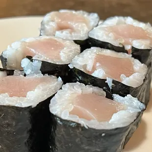 Yellowtail Roll