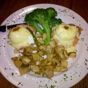 Smoked Salmon Benedict