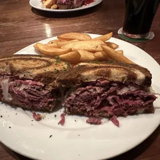 Classic Reuben Sandwich