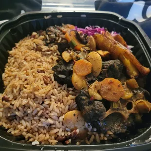 Oxtail, rice &amp; peas with plantains