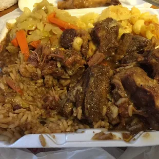 Small platter- oxtails, rice &amp; peas, cabbage and baked mac and cheese