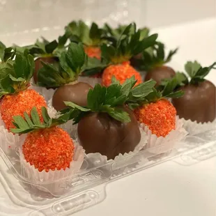 Strawberry Shortcake &amp; Milk Chocolate Dipped Strawberrys