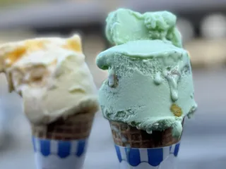 Thrifty Ice Cream Counter