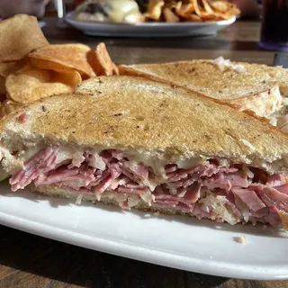 Classic Reuben Sandwich